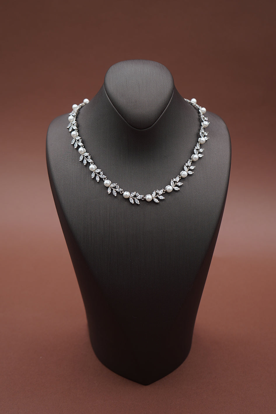 LEEN Simulated Diamond and Pearl Necklace