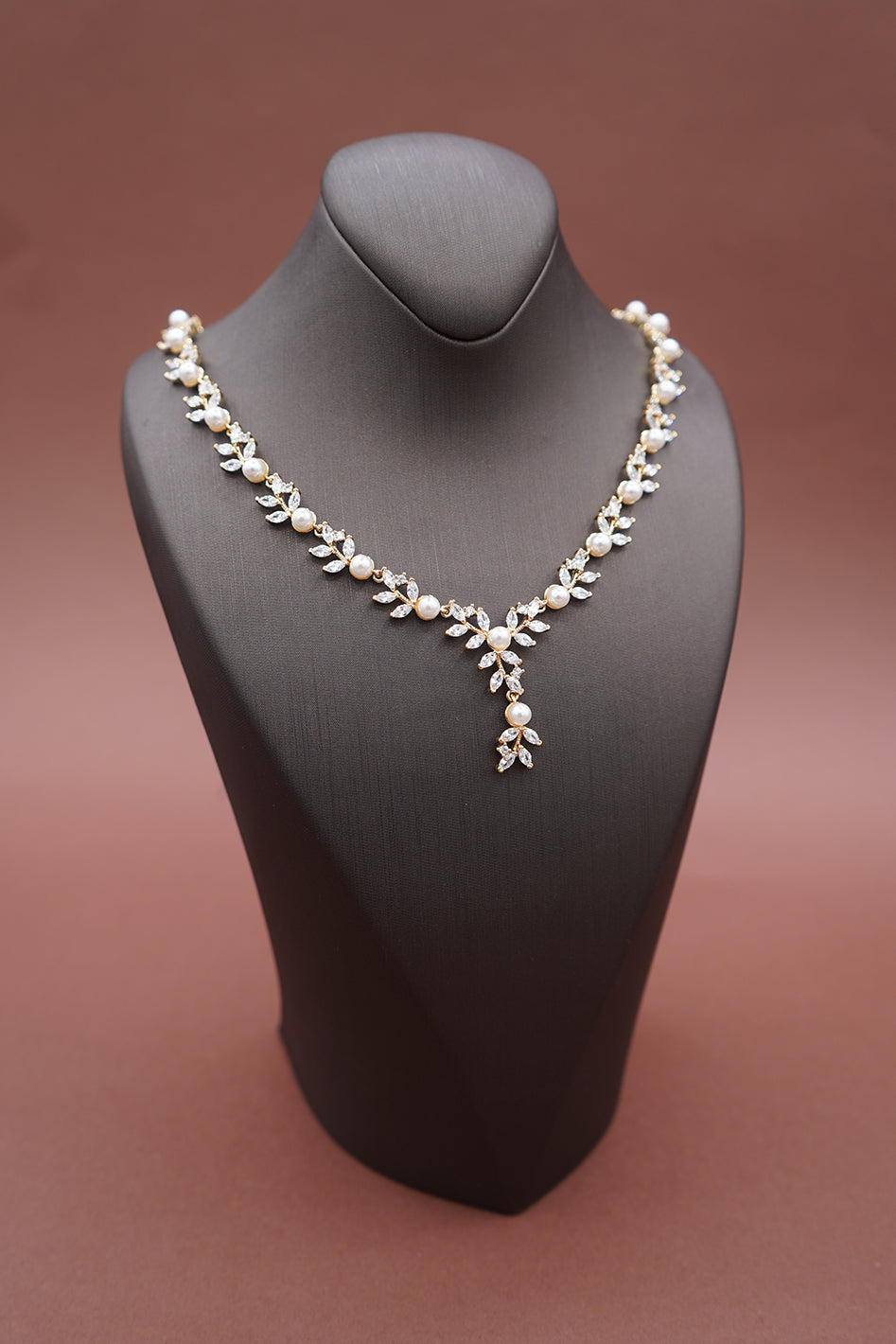LILY Simulated Diamond and Pearl Necklace