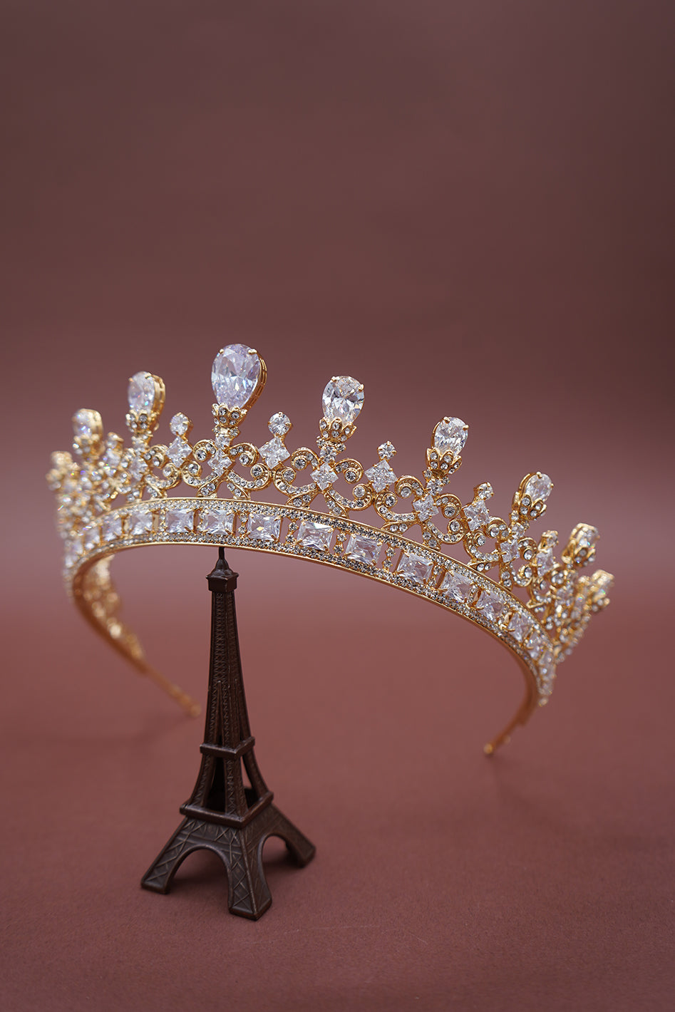 MAJESTIC EMERALD Green Swarovski Most Luxurious Royal Crown