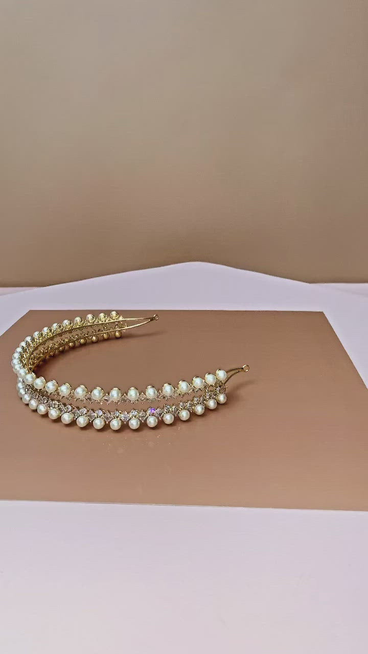 DARA Simulated Diamond & Pearls Headband
