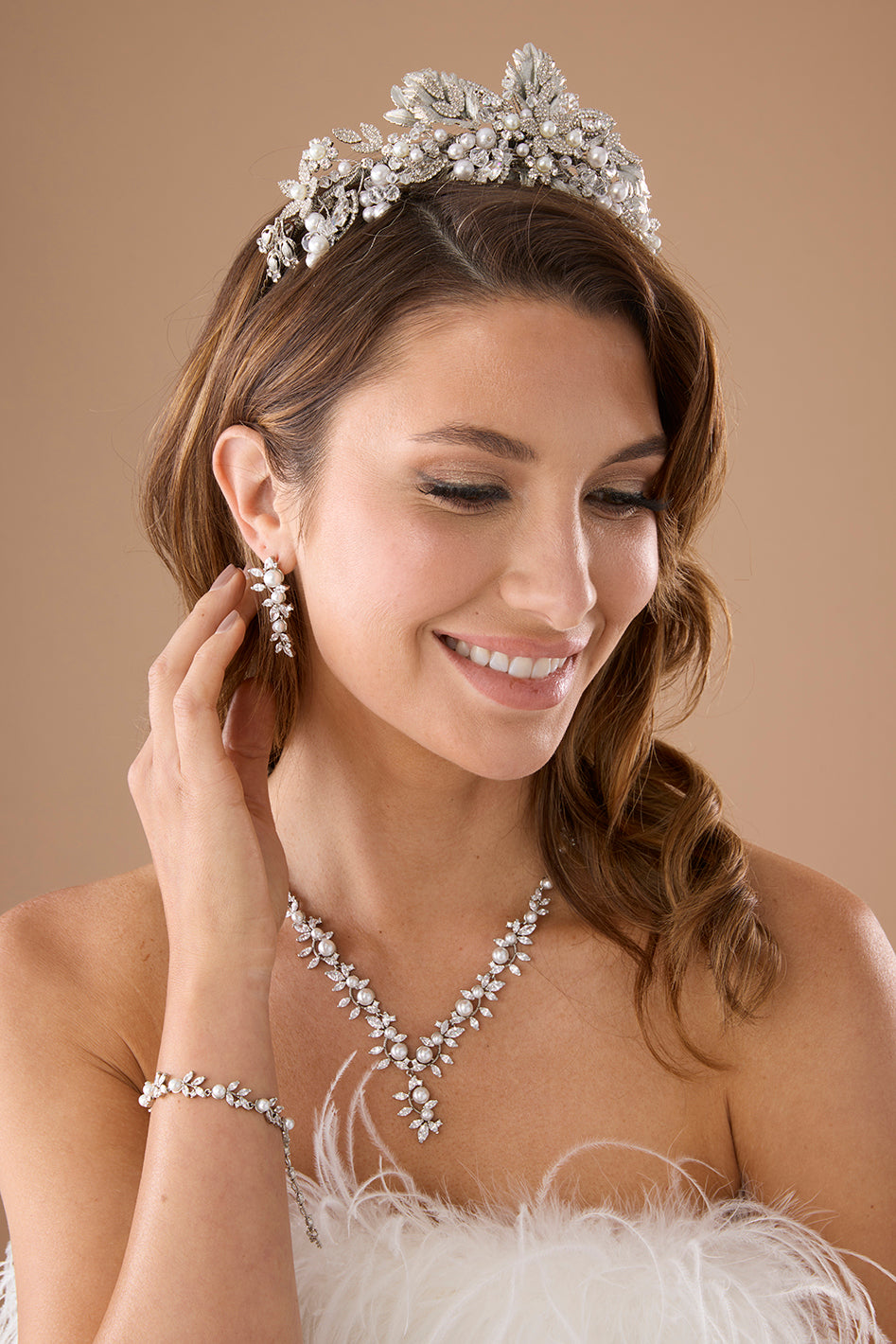 Styling Tips and Bridal Accessories for the Minimalist Bride