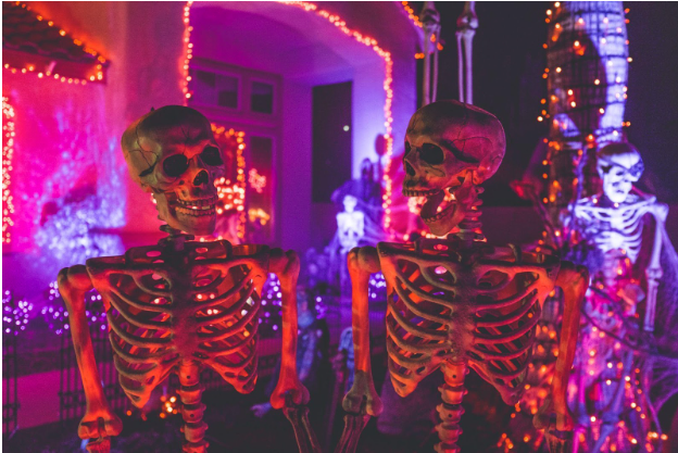 Halloween Wedding Décor Ideas For Daring Couples