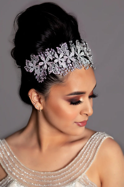 Bridal Jewelry Sets: Adding Glamour and Grace to Your Wedding