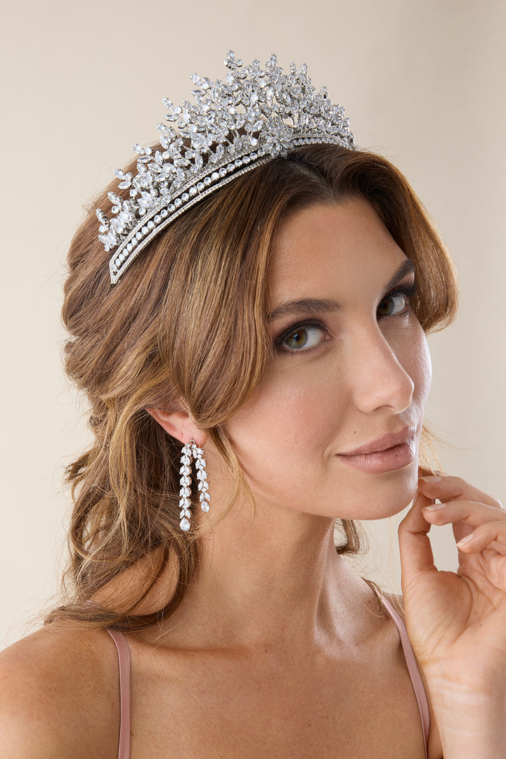 FRANCISCA-Pearls Simulated Diamond Crown