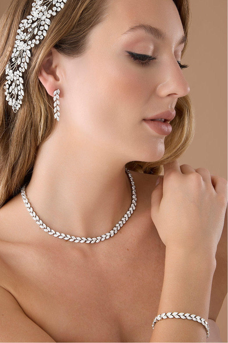 DAISY Jewelry Set with Necklace, Bracelet, Drop Earrings, and Ring - Sample Sale