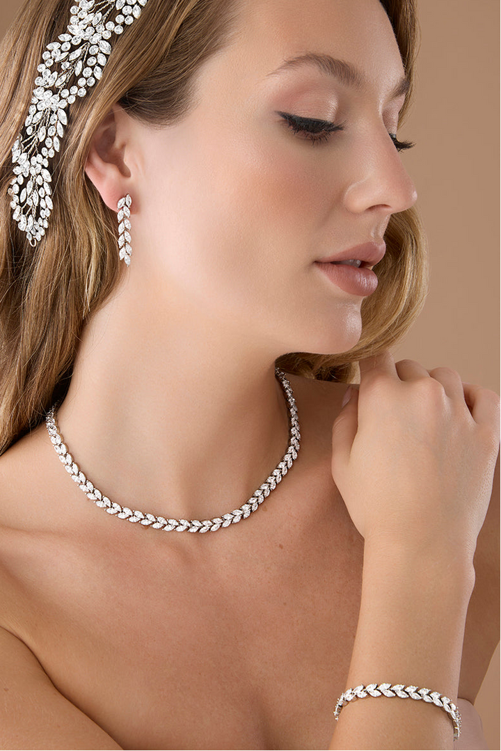 DAISY Jewelry Set with Necklace, Bracelet, Drop Earrings, and Ring - Sample Sale