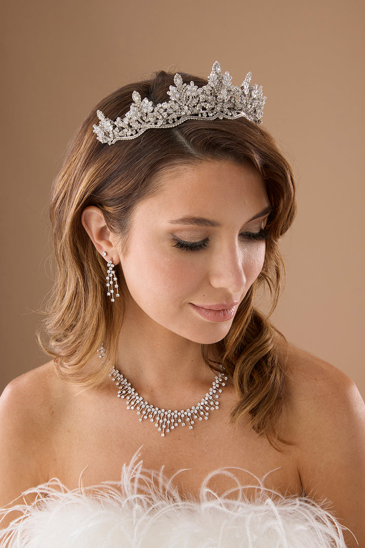 AMAL Crystal 3-D Full Crown