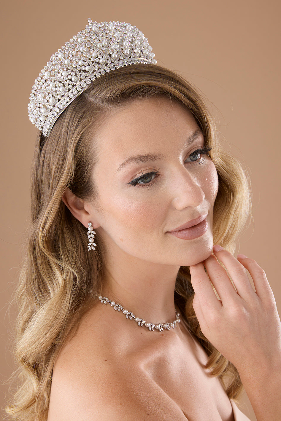 ALINE-PEARLS Simulated Diamond Tiara