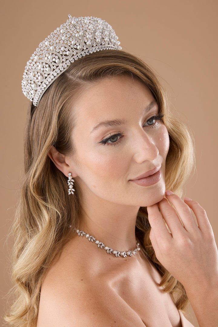 ALINE-PEARLS Simulated Diamond Tiara