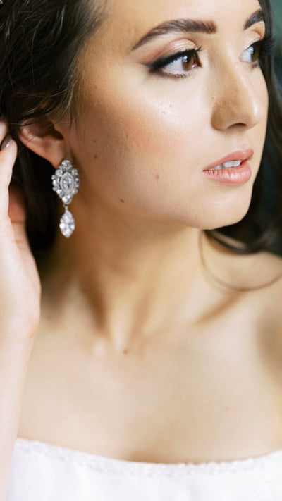 TIFFANI Gorgeous Swarovski Earrings