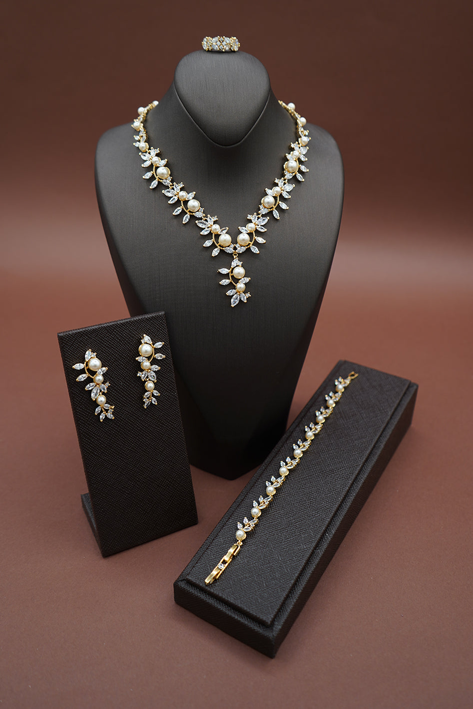 ANGEL LUXE Jewelry Set with Necklace, Bracelet, Drop Earrings and Ring - Sample Sale