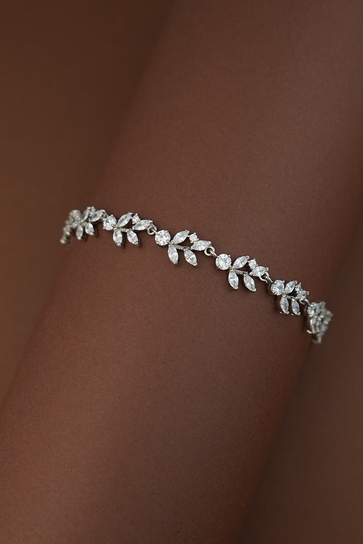 LEEN Simulated Diamond Jewelry Set