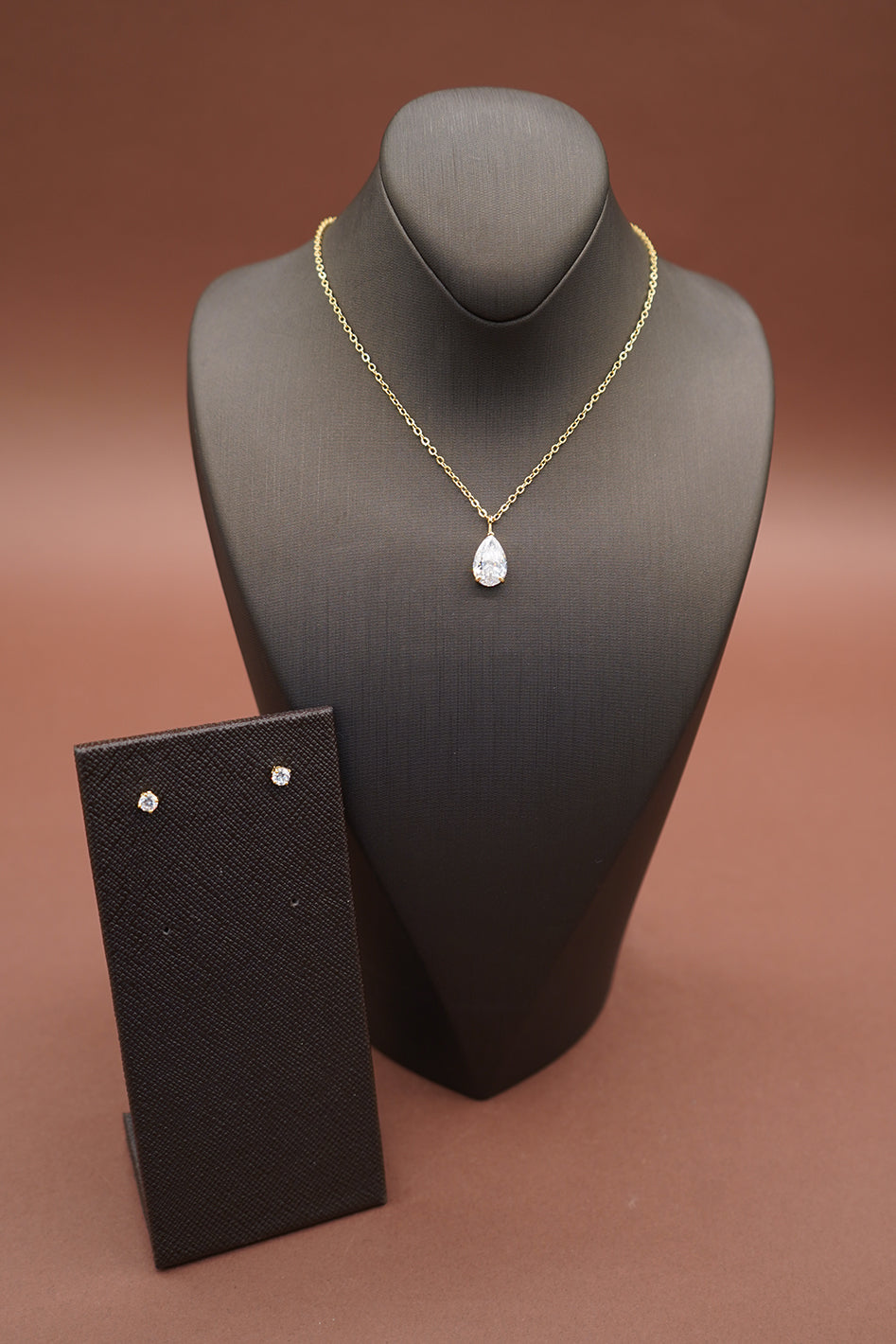 CASSIE Simulated Diamond Necklace Set