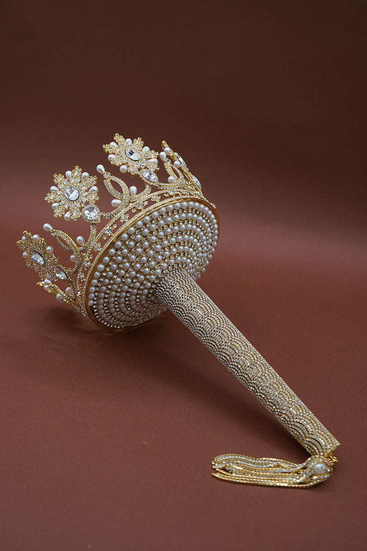 Gold-tone rhinestone and pearl bouquet holder with textured beaded handle and crown
