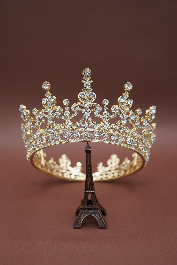 Ellee Real Bride Adorned with GWYNETH Swarovski Full Crown