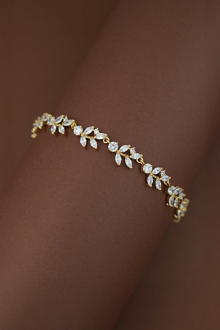 LEEN Simulated Diamond Jewelry Set