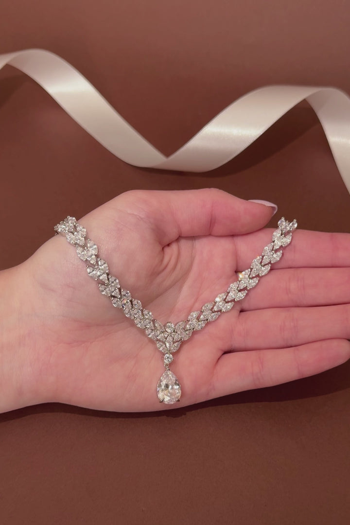 DARLING Simulated Diamond Necklace (Sample Sale)
