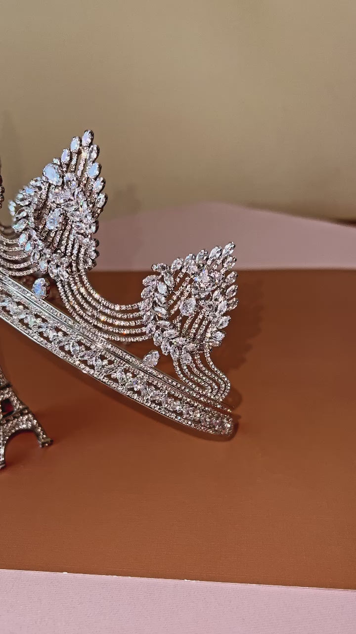 MAXIMA Majestic Swarovski Wedding Crown