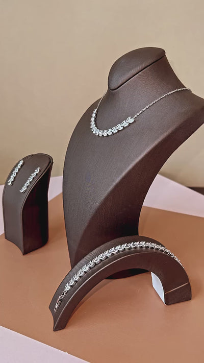 DANA Swarovski Jewelry Set with Necklace, Bracelet, Drop Earrings