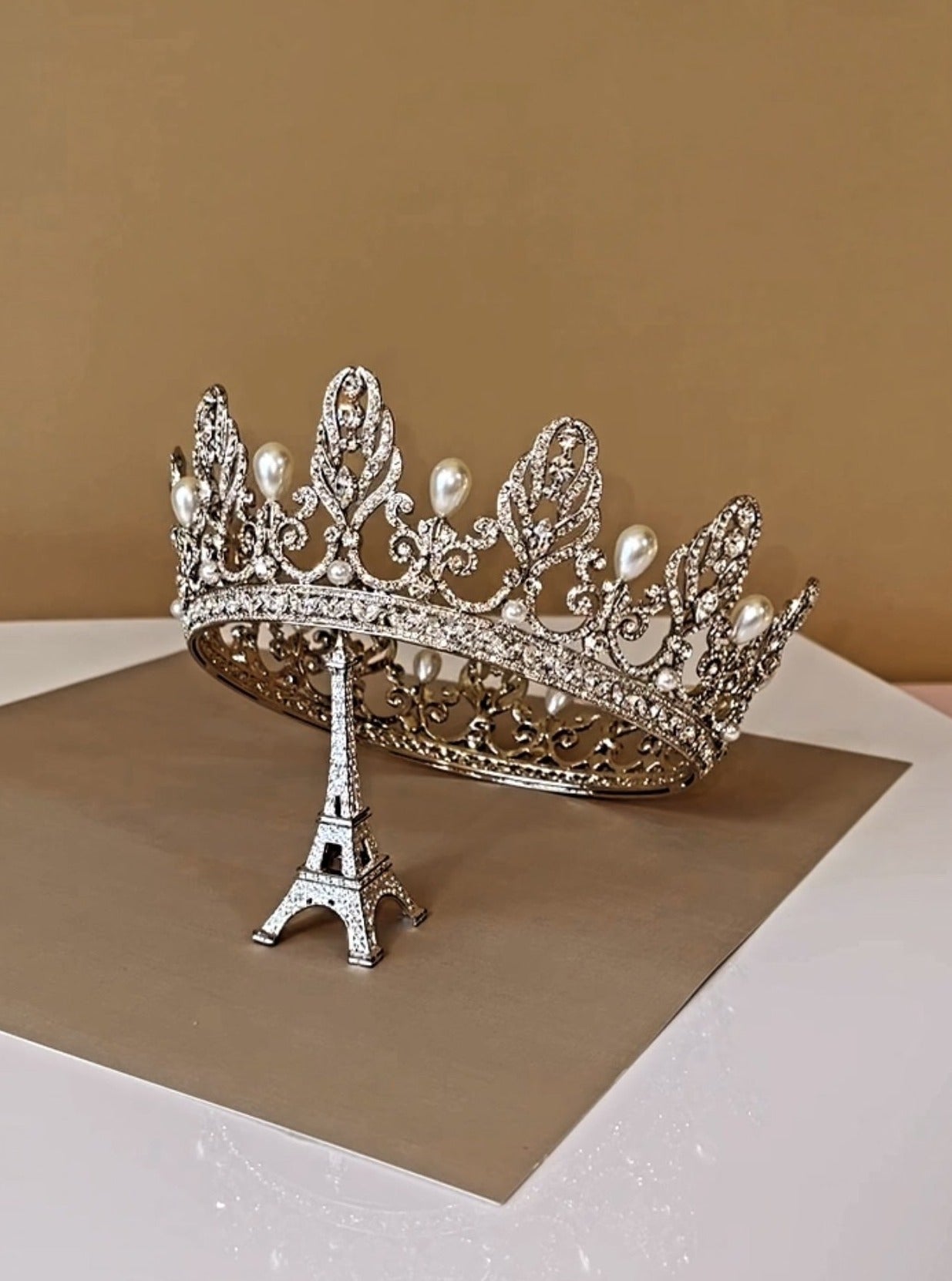 GUSTELLA Majestic Swarovski Bridal Dazzling Full Crown