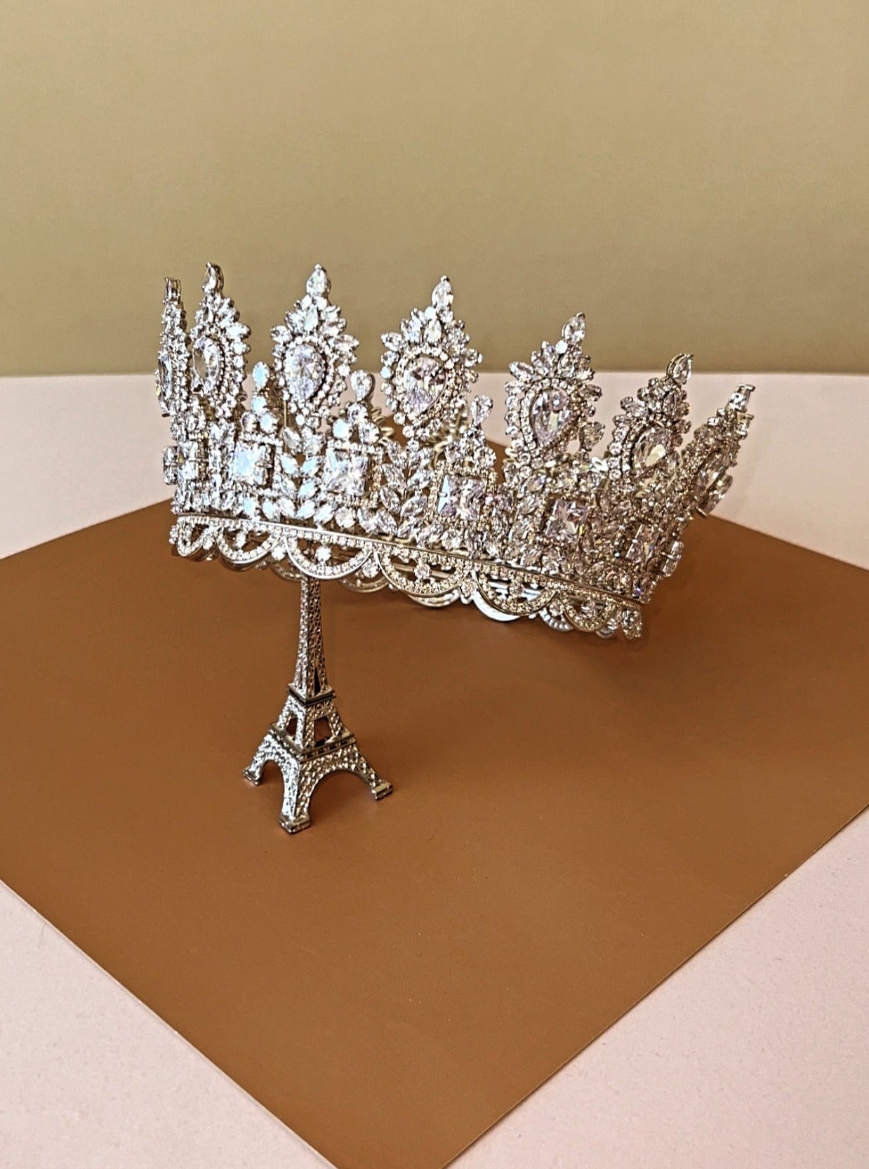 MAJESTIC ROYAL Bridal Full Crown with Brilliant SWAROVSKI Crystals