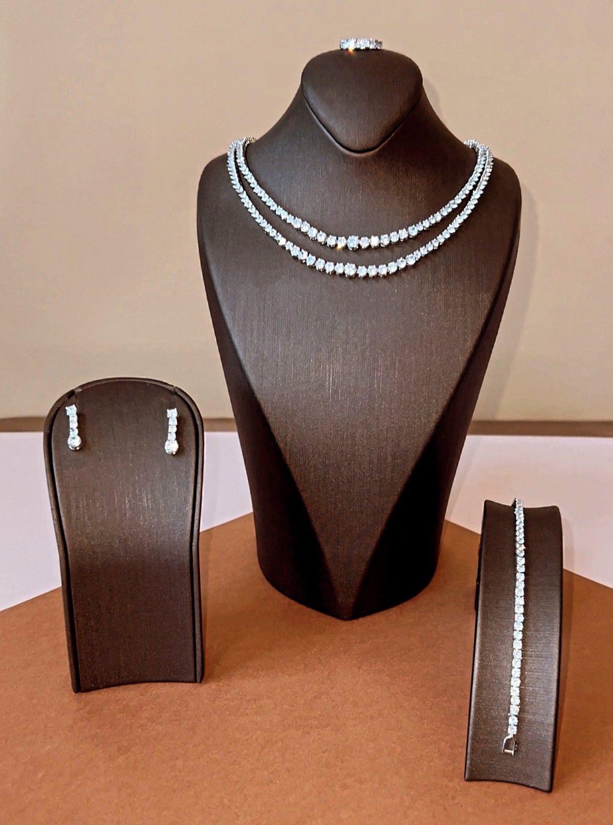 TANDRA Swarovski Jewelry Set with Necklace, Bracelet, Earrings and Ring