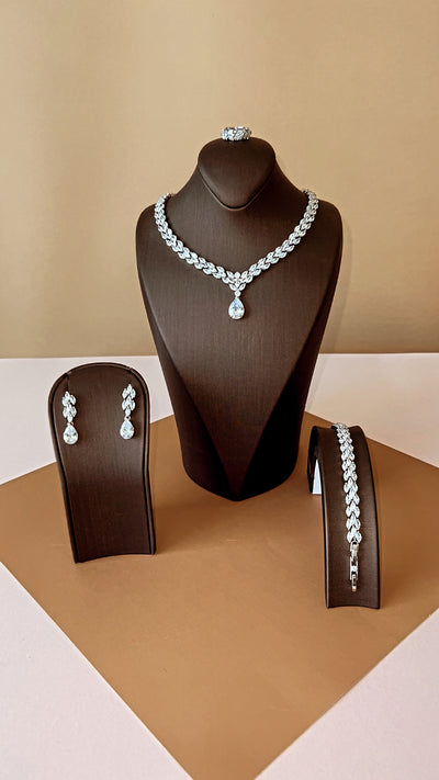 DARLING Jewelry Set with Necklace, Bracelet, Drop Earrings and Ring