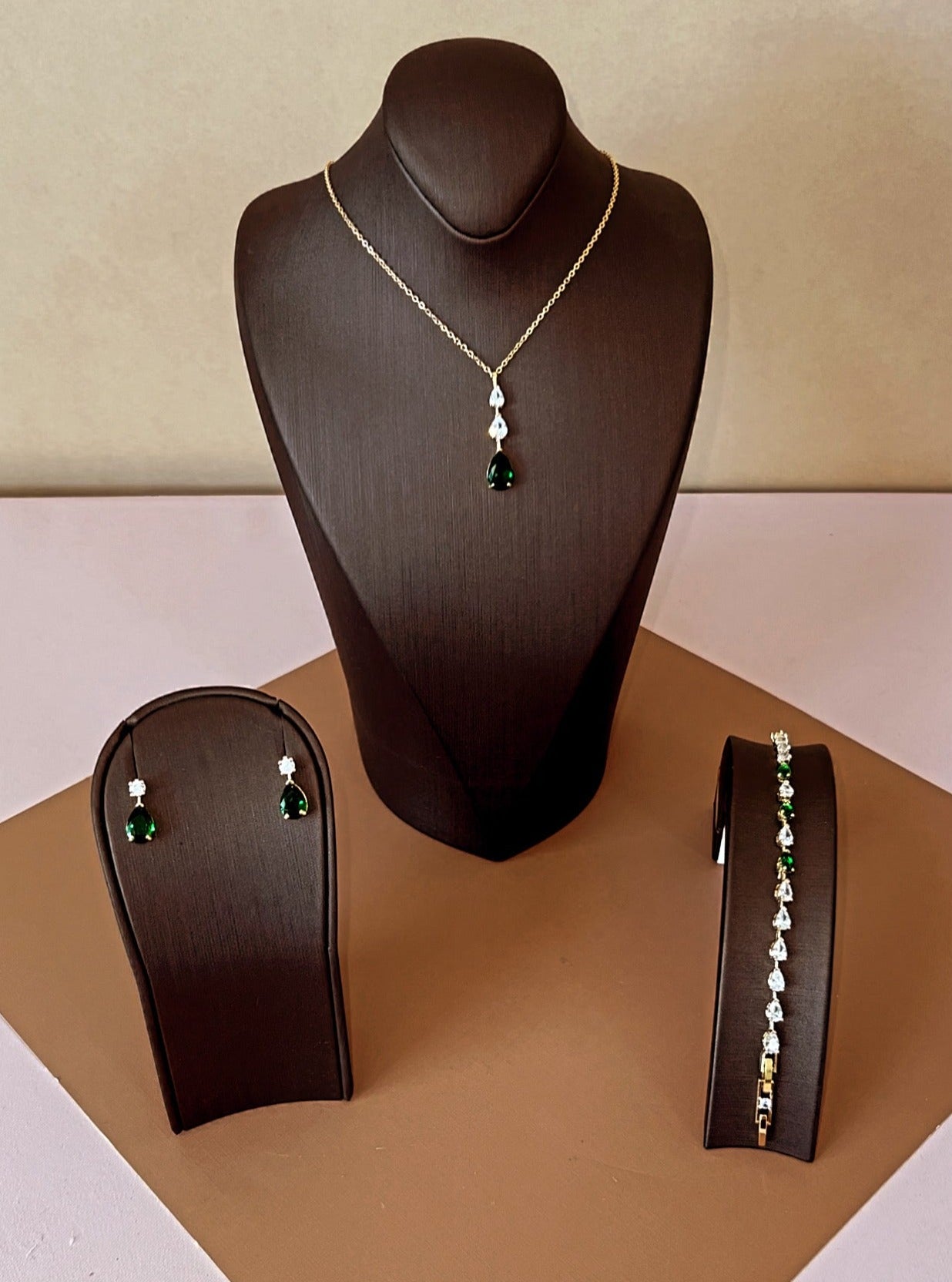 DALA-EMERALD Swarovski Jewelry Set with Necklace, Bracelet, Drop Earrings