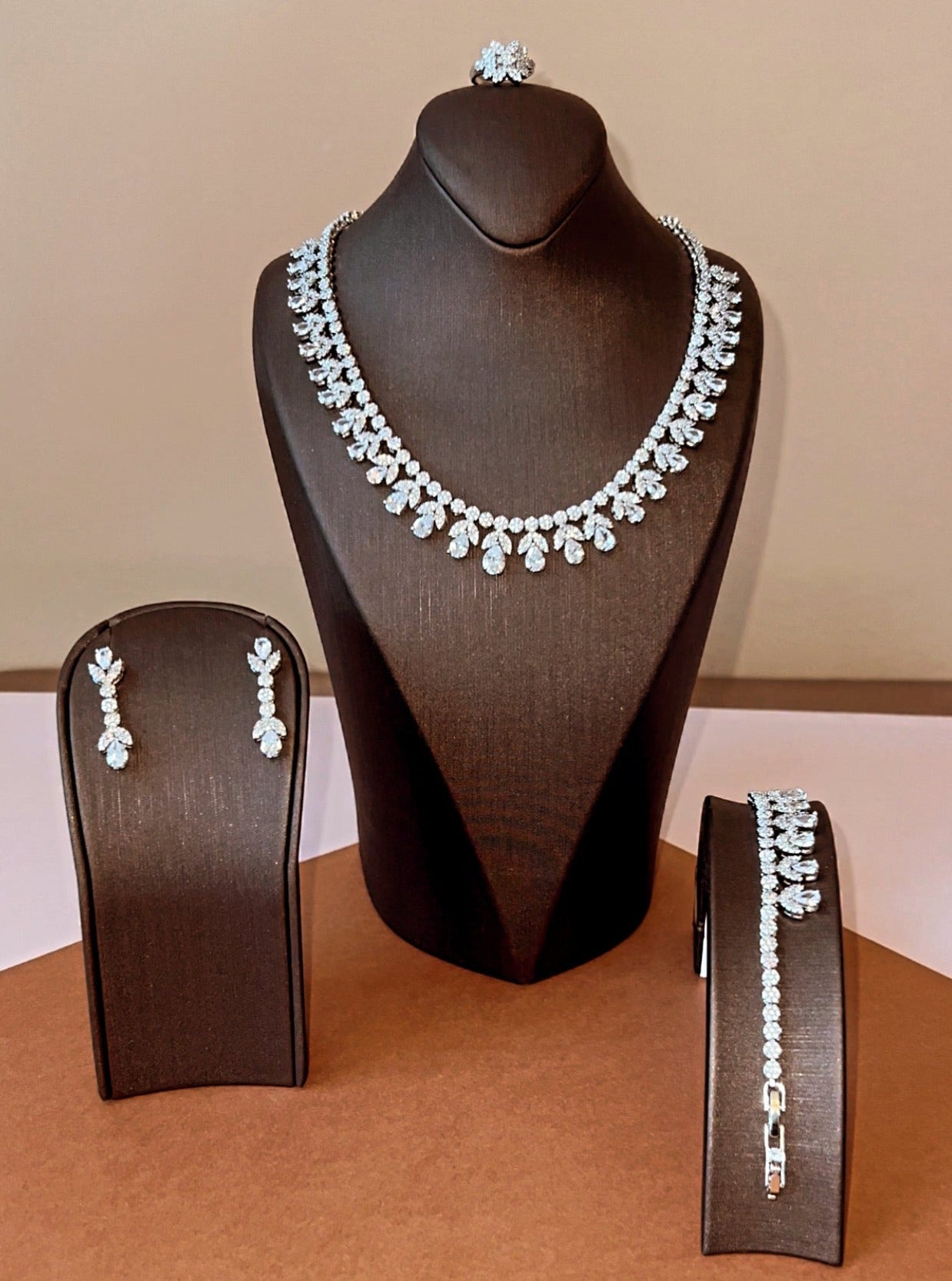 AMIRA Jewelry Set with Necklace, Bracelet, Tear Drop Earrings and Ring