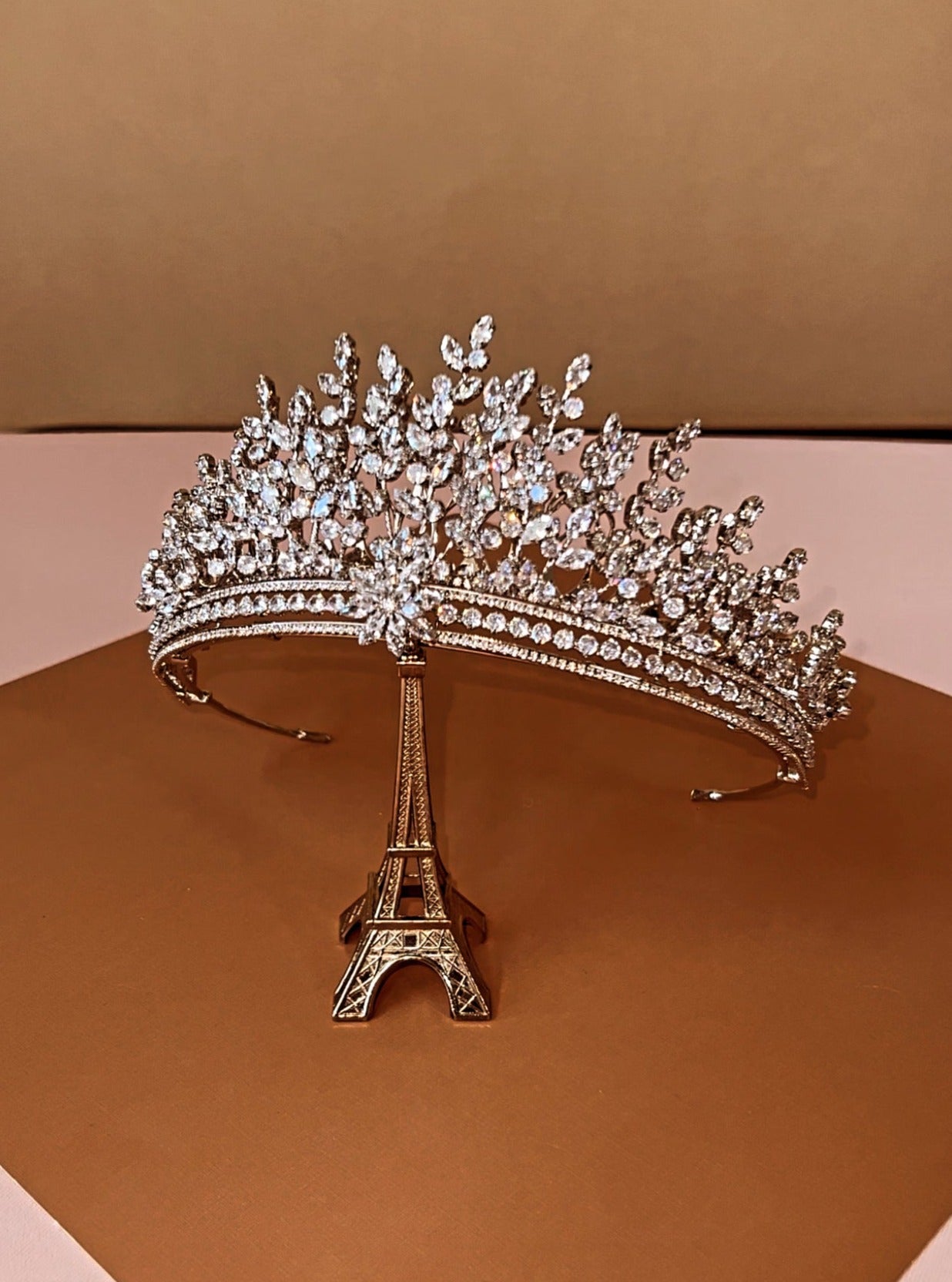 ♡Tiara♡　 2体セット FRANCISCA Leaf Swarovski Bridal Tiara and Crown – Ellee Couture