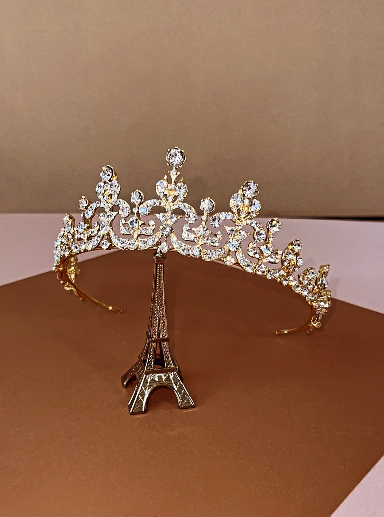 Buy ELIZABETH Swarovski Bridal Tiara Online – Ellee Couture