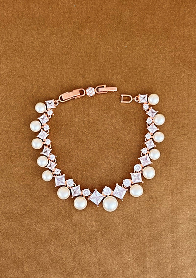 DARA Swarovski and Pearls Bracelet
