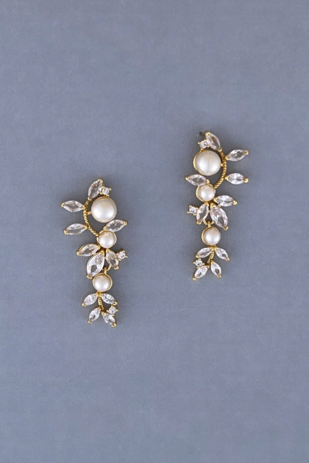 angel-luxe-earrings-gold-tone